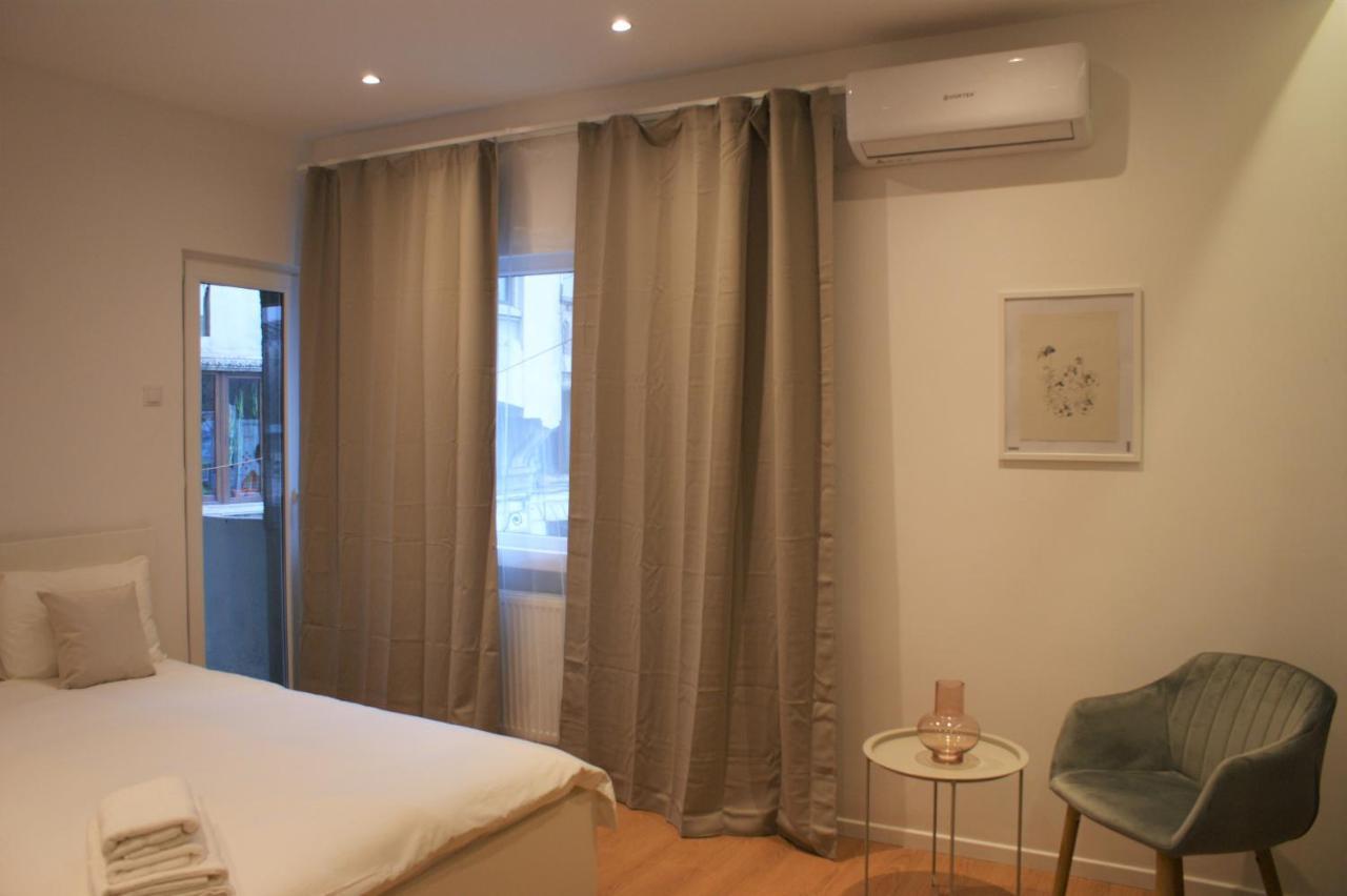 On The River Ultra Central Suites Bucureşti Eksteriør bilde