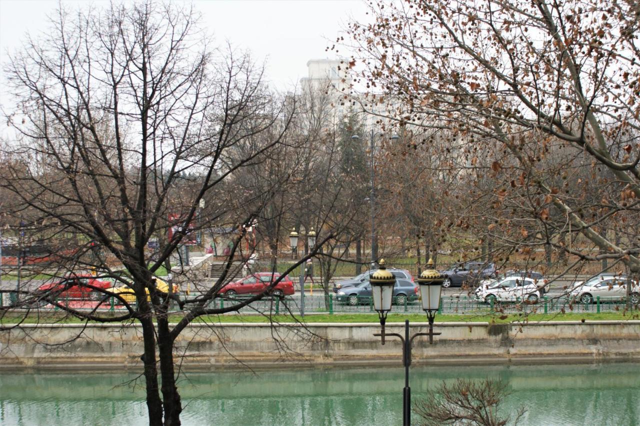 On The River Ultra Central Suites Bucureşti Eksteriør bilde