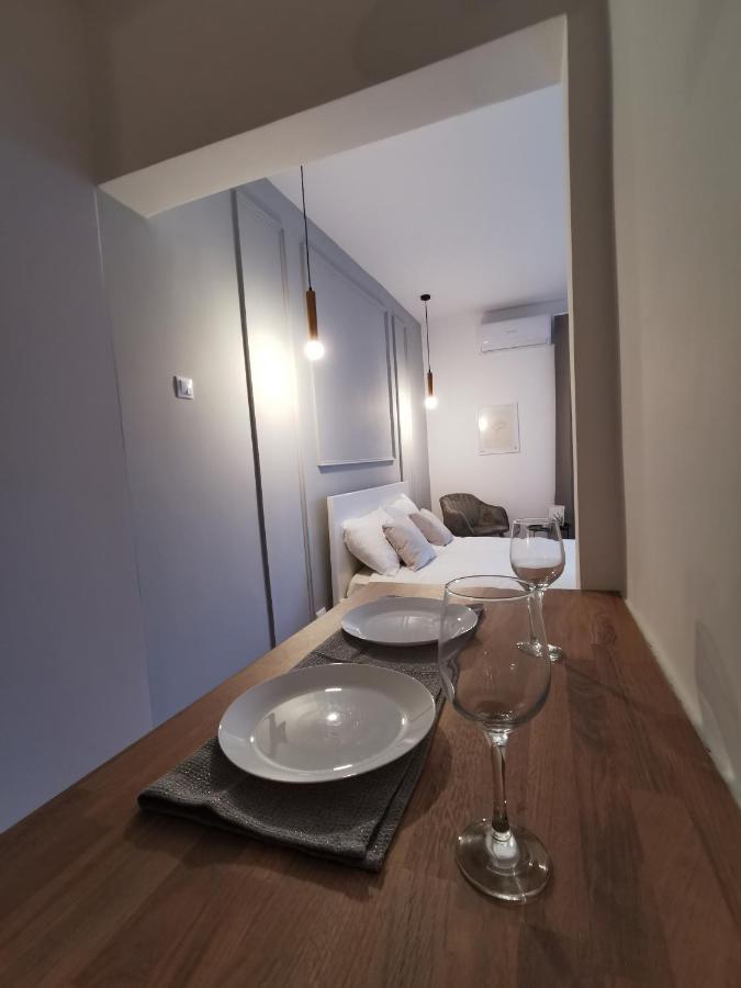 On The River Ultra Central Suites Bucureşti Eksteriør bilde