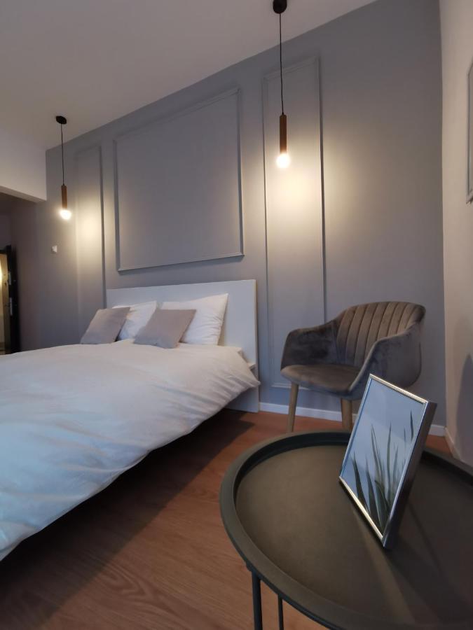 On The River Ultra Central Suites Bucureşti Eksteriør bilde