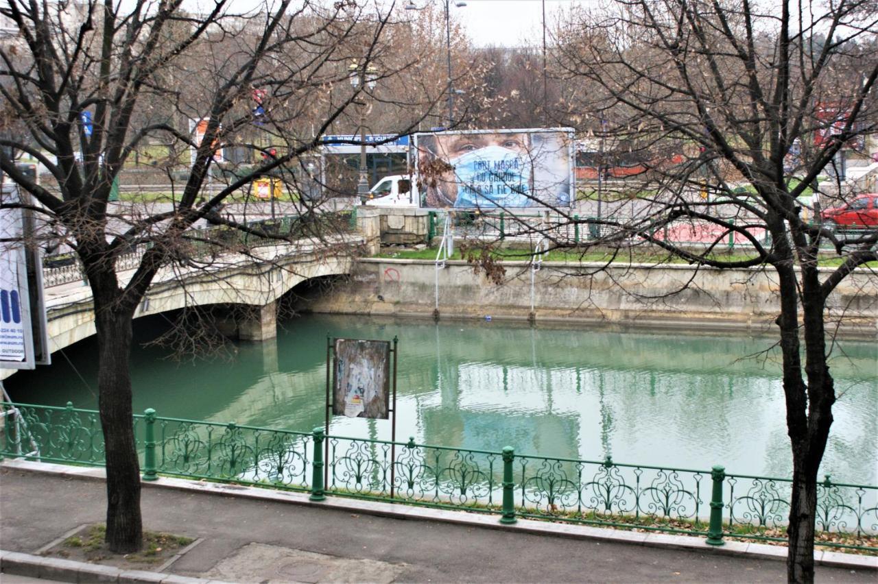 On The River Ultra Central Suites Bucureşti Eksteriør bilde