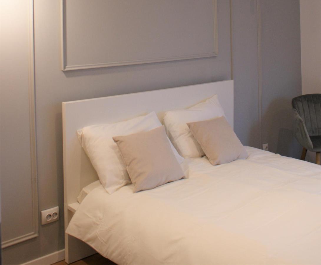 On The River Ultra Central Suites Bucureşti Eksteriør bilde