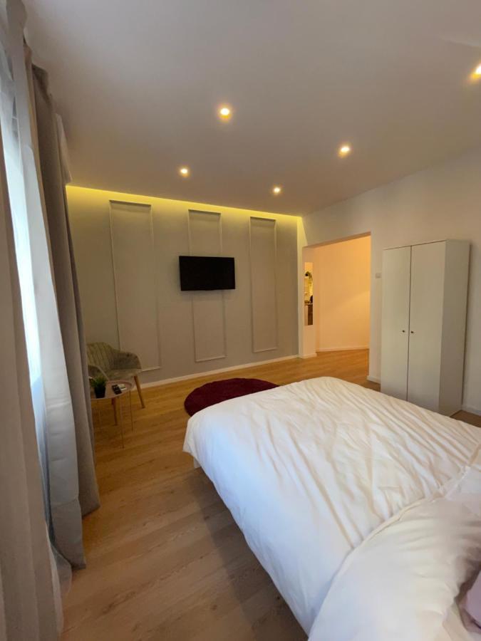 On The River Ultra Central Suites Bucureşti Eksteriør bilde